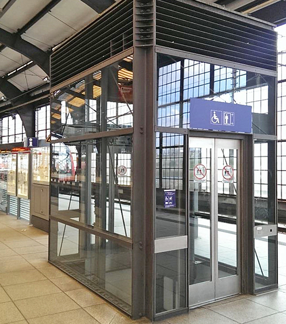 Aufzugsschachtgerüste auf Bahnhöfen der DB Netz AG